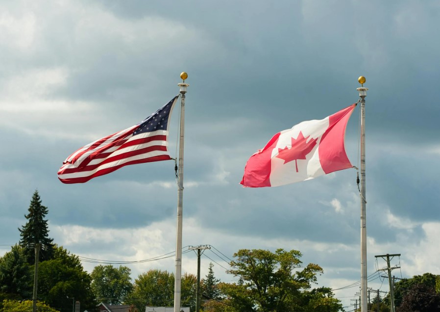 Dual citizenship in the U.S. and Canada